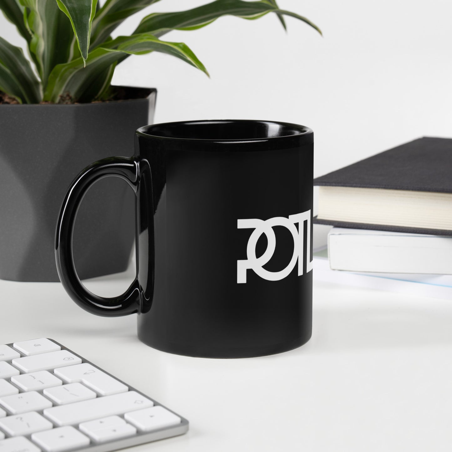 POTL Noir Black Glossy Mug